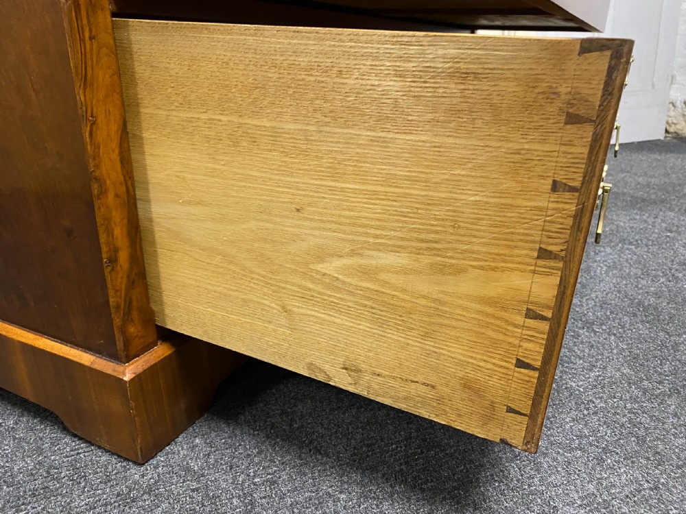 Superb Quality Chest of Drawers View XIII