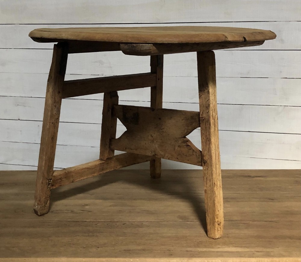 Primitive French wine Tasting Table