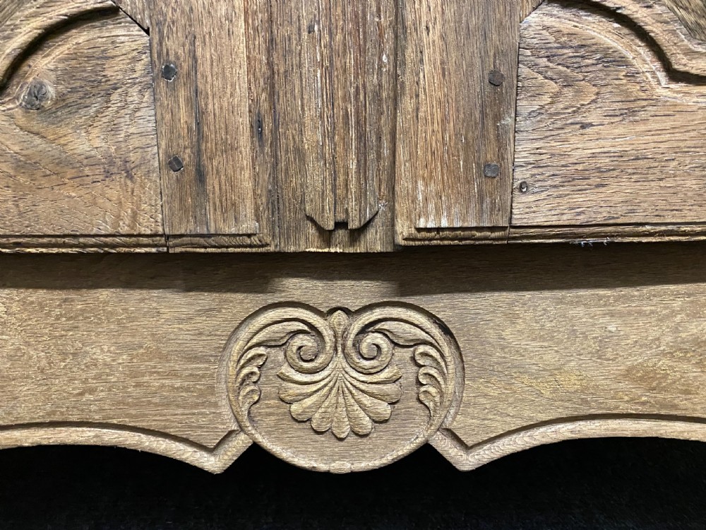 18th Century French Oak Dresser View VI
