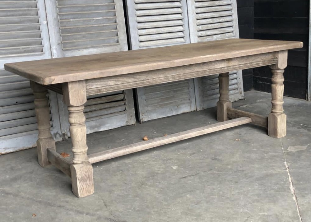 Light Colour Oak Farmhouse Dining Table 