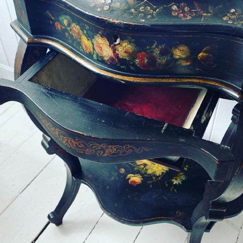 A VICTORIAN EBONISED AND PAINTED SOWING TABLE - ADDITIONAL PHOTO 9