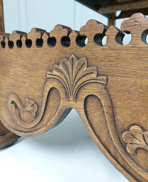 fig 1. An American Arts & Crafts Library Or Console Table
