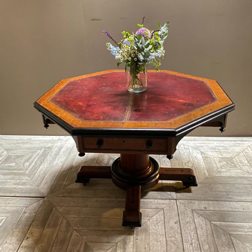 Victorian Aesthetic Movement Oak Octagonal Centre or Library  Table