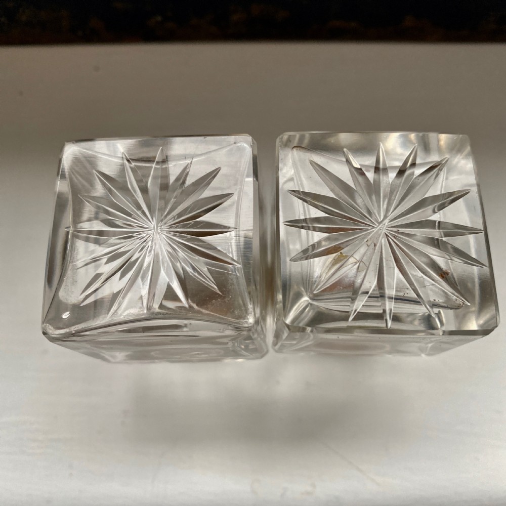 Victorian Tortoiseshell and Mother-of-Pearl Parquetry Inlaid Travelling Perfume Bottle Case View VIII