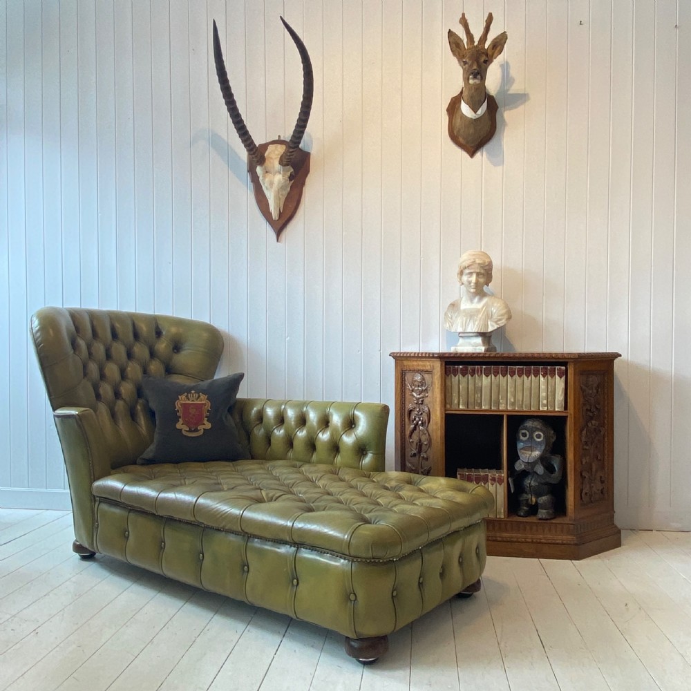 A Leather Button Back Day Bed or Chaise Longue