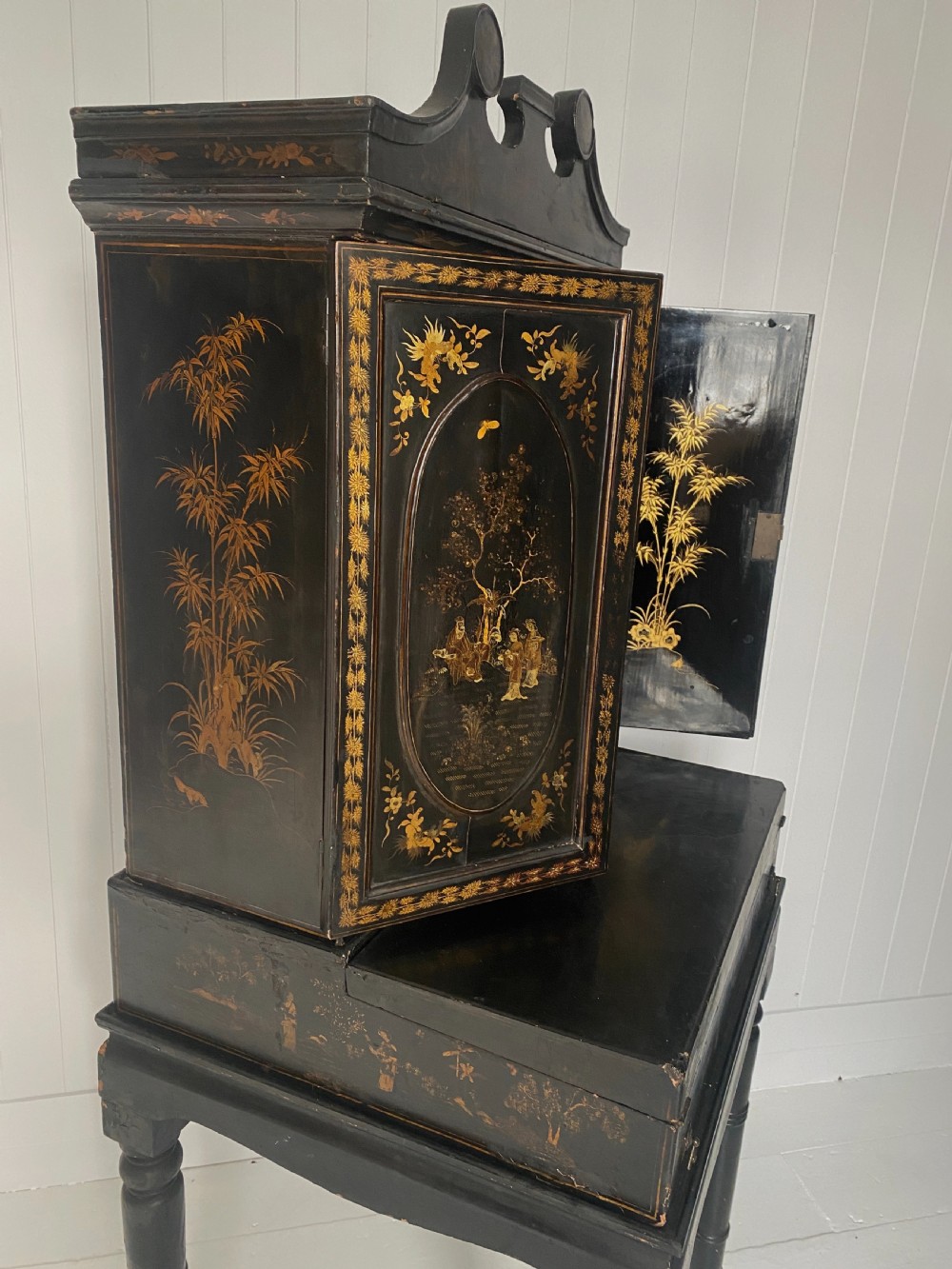  C19th Chinoiserie Lacquered Secretaire Bookcase  View VIII