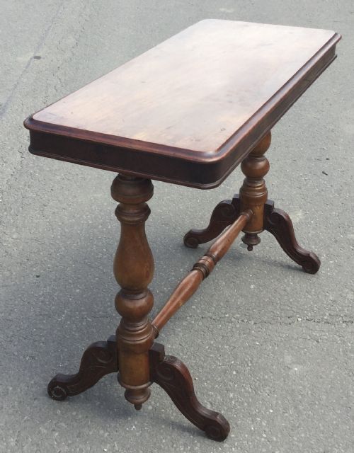 VICTORIAN MAHOGANY CENTRE TABLE - ADDITIONAL PHOTO 4