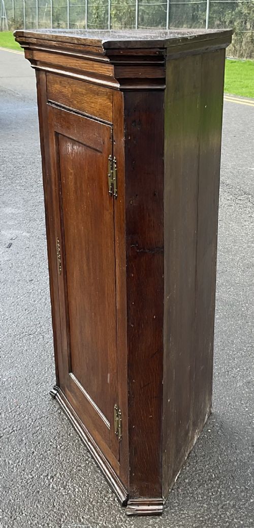 GEORGIAN OAK STANDING CORNER CUPBOARD - ADDITIONAL PHOTO 2