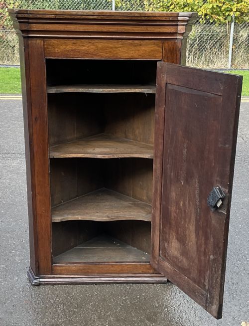 GEORGIAN OAK STANDING CORNER CUPBOARD - ADDITIONAL PHOTO 5
