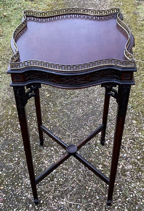 EDWARDIAN MAHOGANY GALLERY STAND - ADDITIONAL PHOTO 2