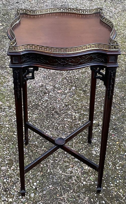 EDWARDIAN MAHOGANY GALLERY STAND - ADDITIONAL PHOTO 11