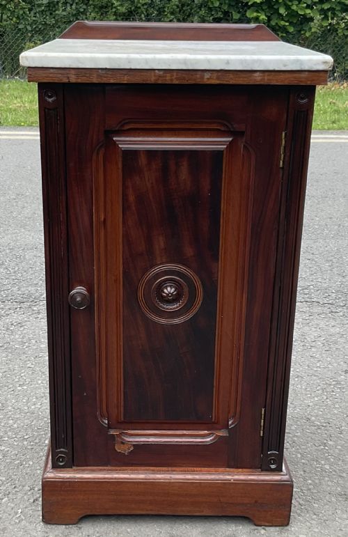 EDWARDIAN MARBLE TOP WALNUT BEDSIDE CABINET - ADDITIONAL PHOTO 6