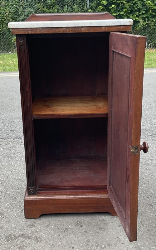 EDWARDIAN MARBLE TOP WALNUT BEDSIDE CABINET - ADDITIONAL PHOTO 9