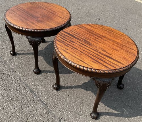 PAIR CHIPPENDALE STYLE ROUND MAHOGANY COFFEE TABLES - ADDITIONAL PHOTO 5