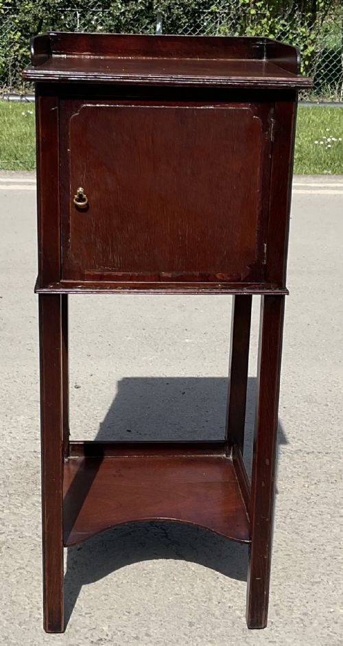 GEORGIAN STYLE MAHOGANY TRAY TOP BEDSIDE CABINET - ADDITIONAL PHOTO 1