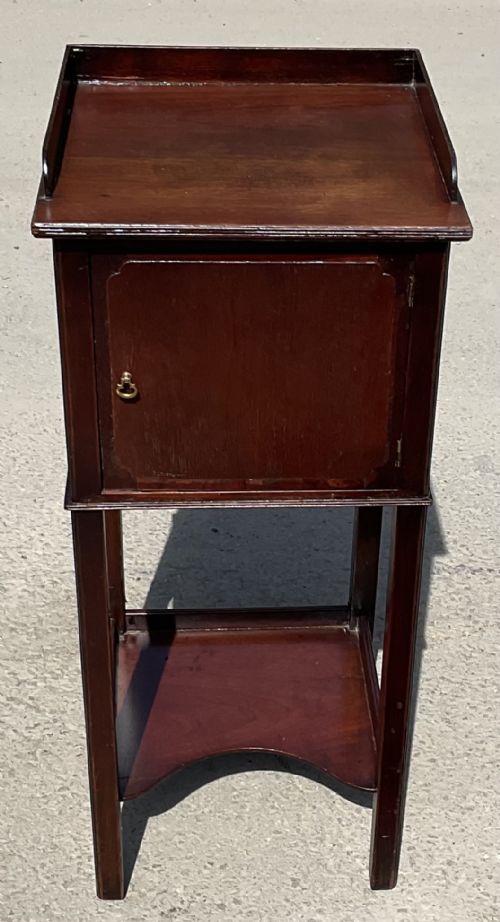 GEORGIAN STYLE MAHOGANY TRAY TOP BEDSIDE CABINET - ADDITIONAL PHOTO 4