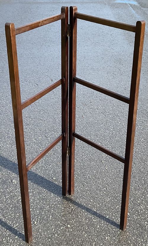 EDWARDIAN MAHOGANY FOLDING TOWEL RAIL