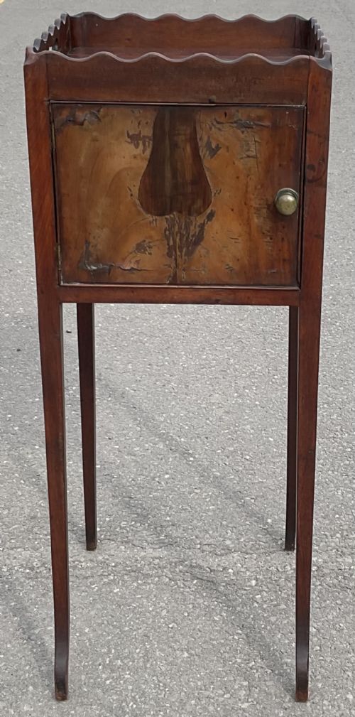 GEORGIAN MAHOGANY POT CUPBOARD