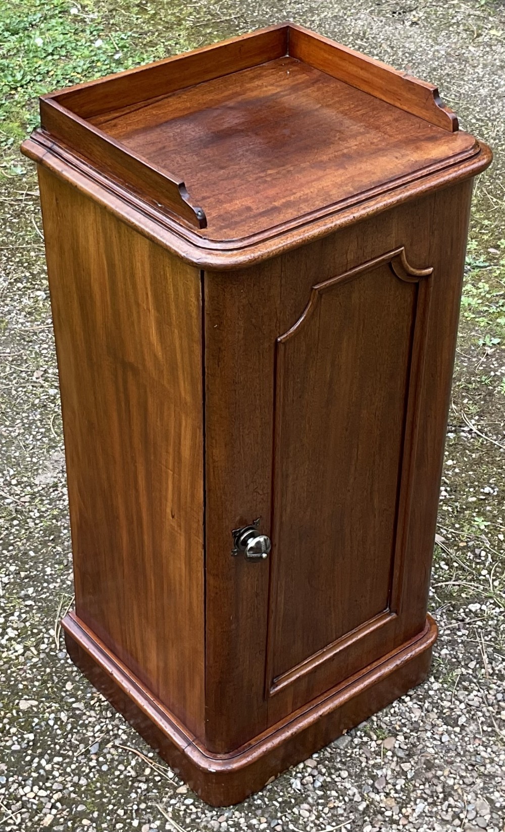 Victorian Mahogany Bedside Cabinet
