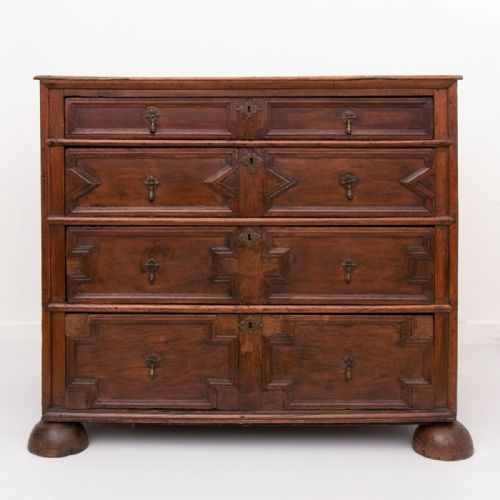 17th century jacobean oak chest of drawers - CATEGORY: ANTIQUE CHEST OF DRAWERS - DATED 17TH CENTURY