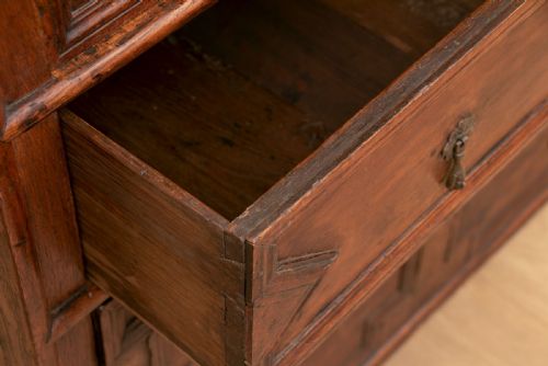 17TH CENTURY JACOBEAN OAK CHEST OF DRAWERS - ADDITIONAL PHOTO 10