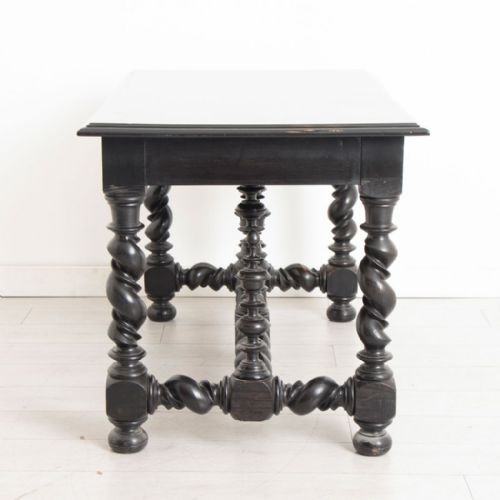 ANGLO PORTUGUESE BAROQUE REVIVAL TABLE IN POLISHED AMERICAN WALNUT C1850 - ADDITIONAL PHOTO 2