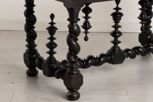 ANGLO PORTUGUESE BAROQUE REVIVAL TABLE IN POLISHED AMERICAN WALNUT C1850 - ADDITIONAL PHOTO 5
