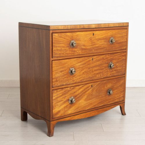 SMALL GEORGIAN MAHOGANY CHEST OF DRAWERS WITH EBONY INLAY - ADDITIONAL PHOTO 1