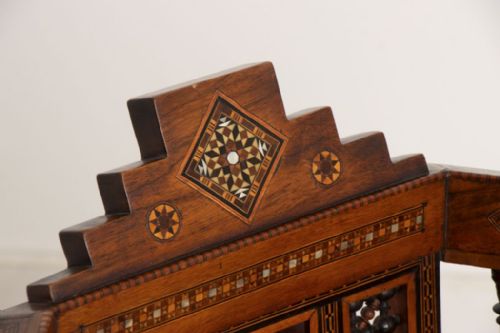 ANTIQUE MIDDLE EASTERN CHAIR WITH EXTENSIVE GEOMETRIC INLAY FRETWORK C1900 - ADDITIONAL PHOTO 3