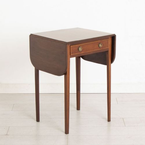 georgian antique mahogany side table c1800 - CATEGORY: ANTIQUE TABLES - DATED 19TH CENTURY