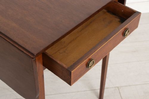 GEORGIAN ANTIQUE MAHOGANY SIDE TABLE C1800 - ADDITIONAL PHOTO 3