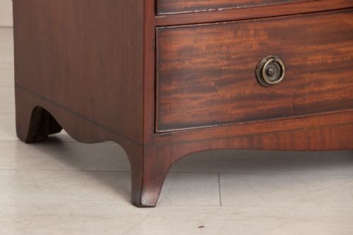 ANTIQUE MAHOGANY BOW FRONT CHEST OF DRAWERS C1850 - ADDITIONAL PHOTO 5