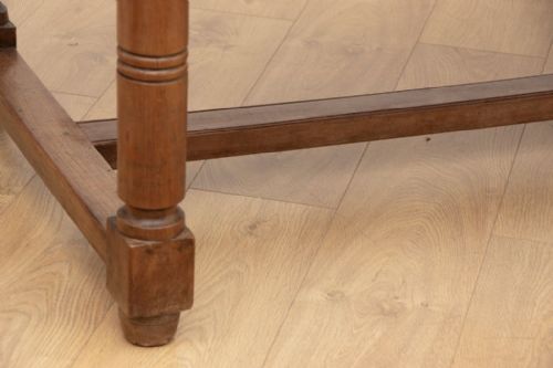 19TH CENTURY FRENCH CHERRYWOOD DINING TABLE ON TURNED LEGS - ADDITIONAL PHOTO 4