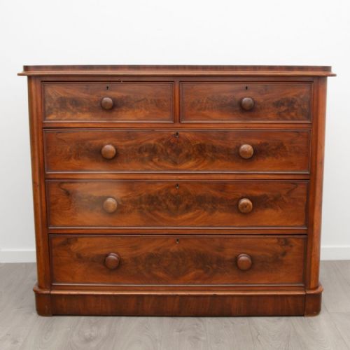 victorian mahogany chest of drawers with wooden knob handles deep bottom drawer - CATEGORY: ANTIQUE CHEST OF DRAWERS - DATED VICTORIAN