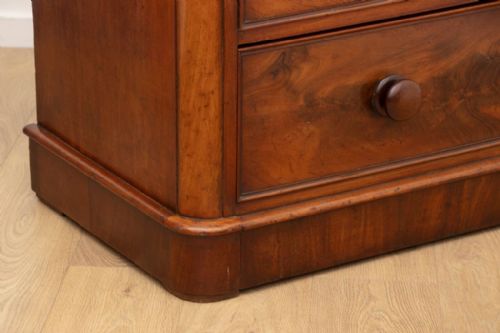 VICTORIAN MAHOGANY CHEST OF DRAWERS WITH WOODEN KNOB HANDLES DEEP BOTTOM DRAWER - ADDITIONAL PHOTO 7