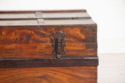 VICTORIAN OAK LINED TRUNK - ADDITIONAL PHOTO 2