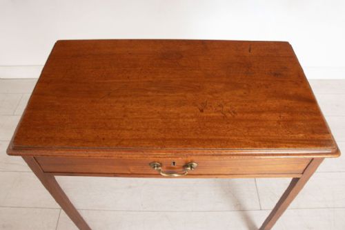 GEORGIAN MAHOGANY SIDE TABLE WITH ORIGINAL BRASS SWAN NECK HANDLES C1780 - ADDITIONAL PHOTO 2