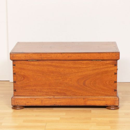 VICTORIAN MAHOGANY TRUNK C1880 - ADDITIONAL PHOTO 2