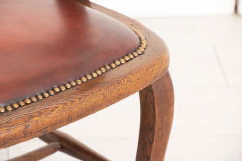 ANTIQUE DESK CHAIR IN OAK WITH BURGUNDY LEATHER SEAT C1900 - ADDITIONAL PHOTO 3
