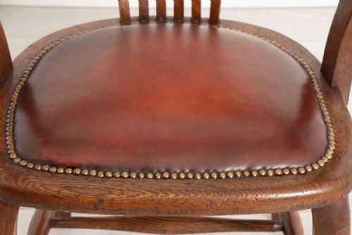 ANTIQUE DESK CHAIR IN OAK WITH BURGUNDY LEATHER SEAT C1900 - ADDITIONAL PHOTO 5