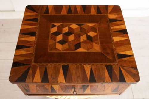 VICTORIAN TUNBRIDGE WARE MARQUETRY SEWING BOX - ADDITIONAL PHOTO 3