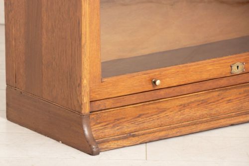 ANTIQUE SECTIONAL BOOKCASE IN GOLDEN OAK BY LEBUS C1910 - ADDITIONAL PHOTO 7