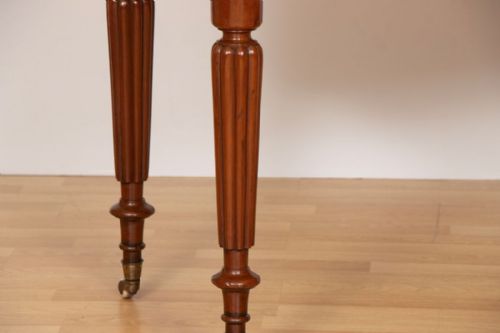 VICTORIAN MAHOGANY SIDE TABLE ON TURNED REEDED LEGS C1870 - ADDITIONAL PHOTO 5