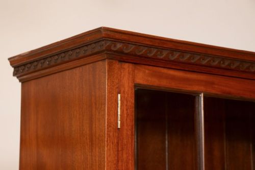 EDWARDIAN MAHOGANY BOOKCASE WITH GLAZED TOP SECTION C1910 - ADDITIONAL PHOTO 2