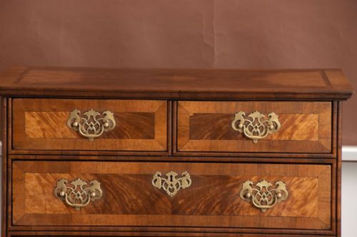 ANTIQUE WALNUT CHEST OF DRAWERS - ADDITIONAL PHOTO 2