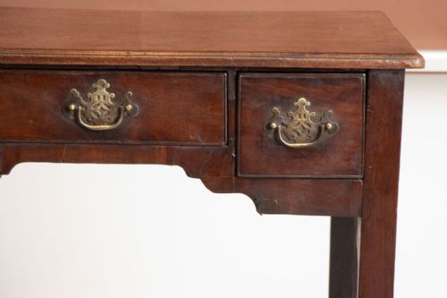 GEORGIAN OAK LOWBOY TABLE WITH THREE DRAWERS - ADDITIONAL PHOTO 2