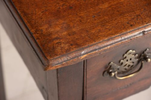GEORGIAN OAK LOWBOY TABLE WITH THREE DRAWERS - ADDITIONAL PHOTO 8