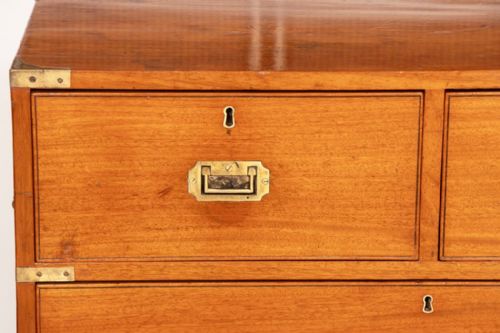 ANTIQUE MAHOGANY BRASS BOUND MILITARY CAMPAIGN CHEST WITH OAK LINED DRAWERS C1850 - ADDITIONAL PHOTO 4