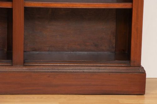 LARGE ANTIQUE MAHOGANY OPEN BOOKCASE WITH ADJUSTABLE SHELVES C1900 - ADDITIONAL PHOTO 2