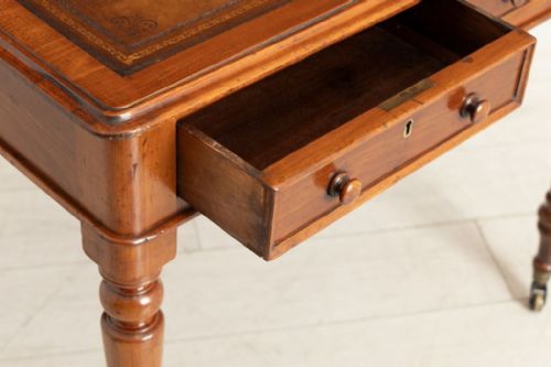VICTORIAN MAHOGANY WRITING TABLE WITH TAN LEATHER TOP C1870 - ADDITIONAL PHOTO 3